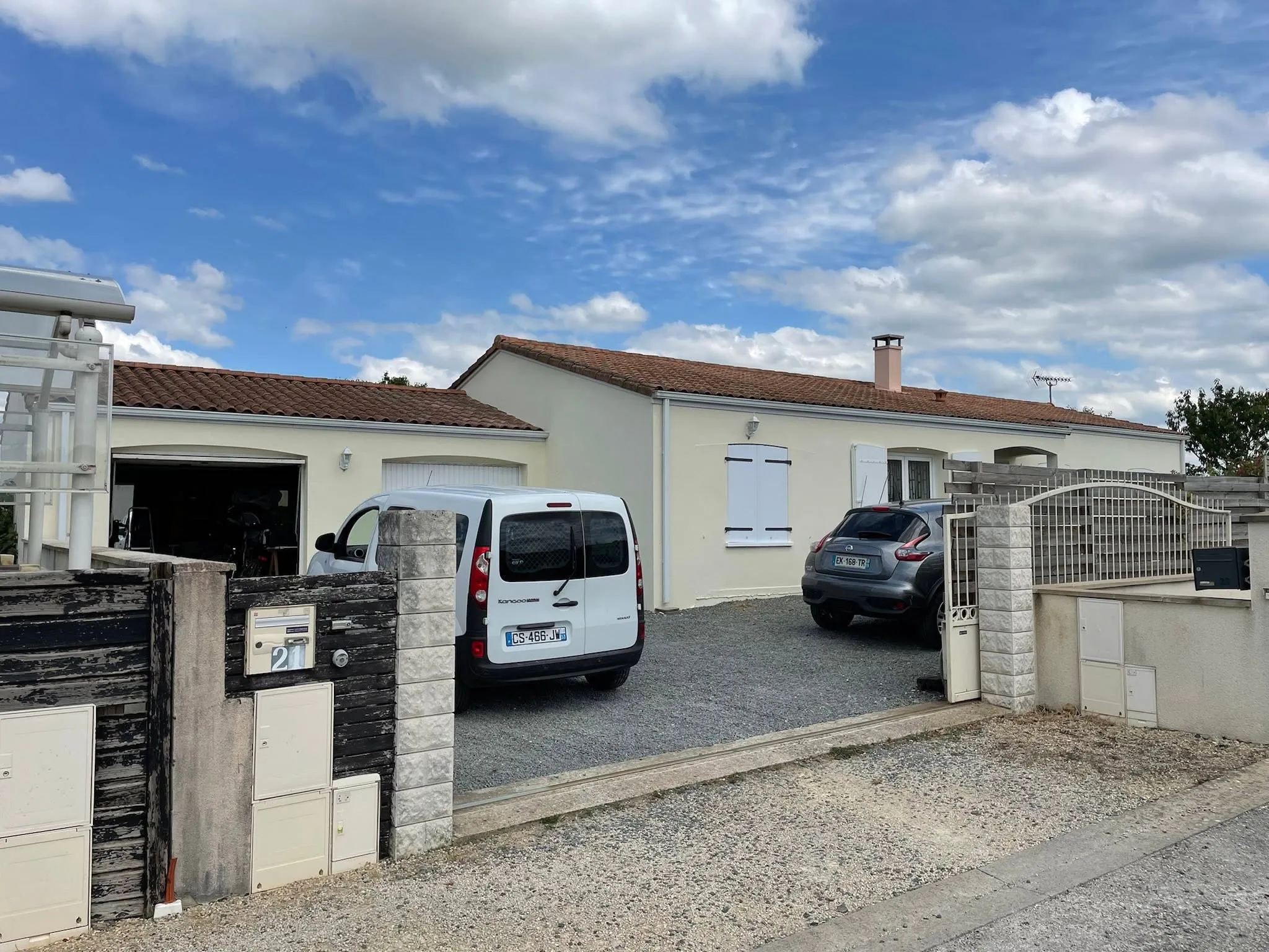 Nettoyage et peinture de façade — Vendée (85)